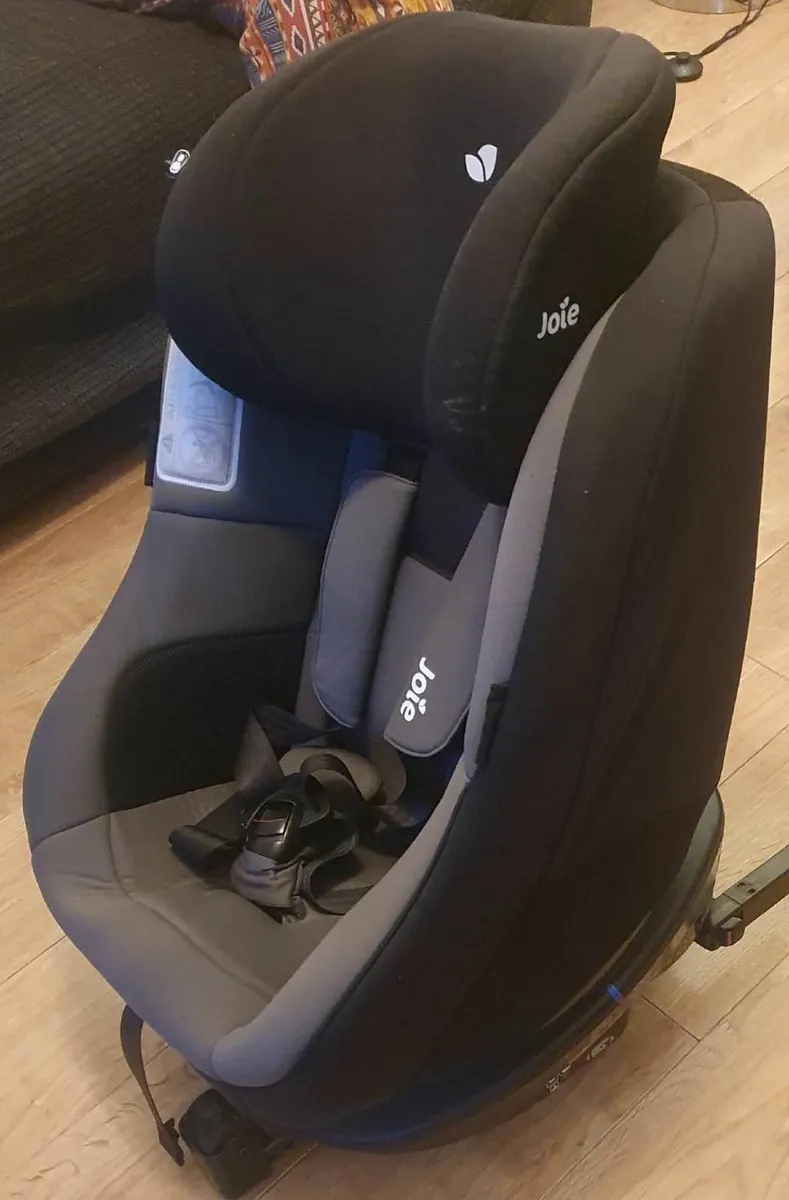 Child car seat - Image 1