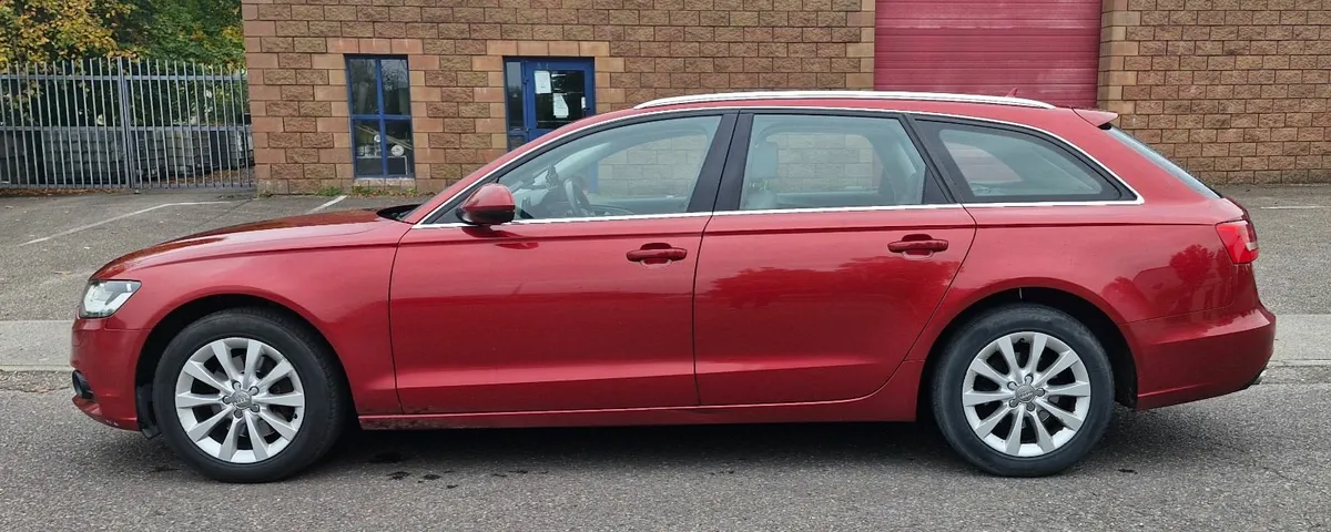 Audi A6 2011 - Image 2
