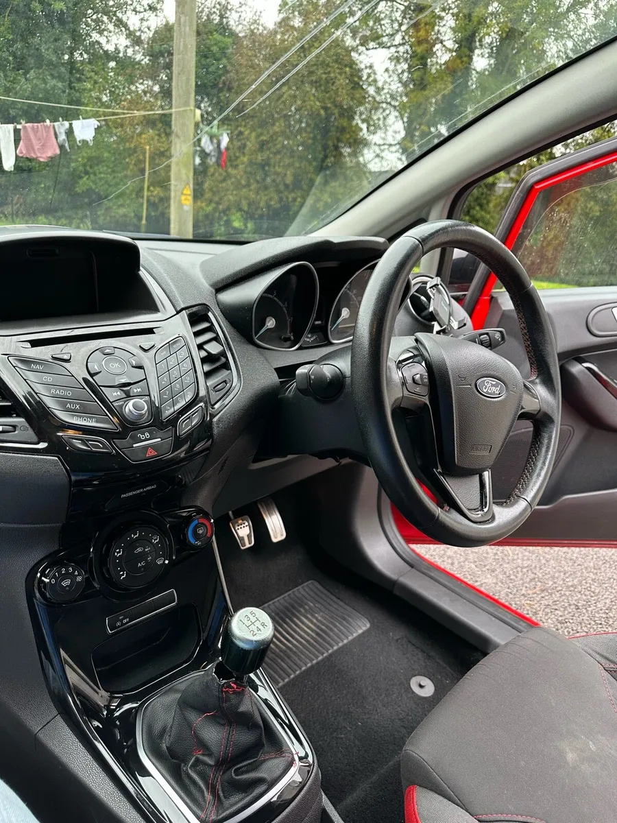 Ford Fiesta - Image 3