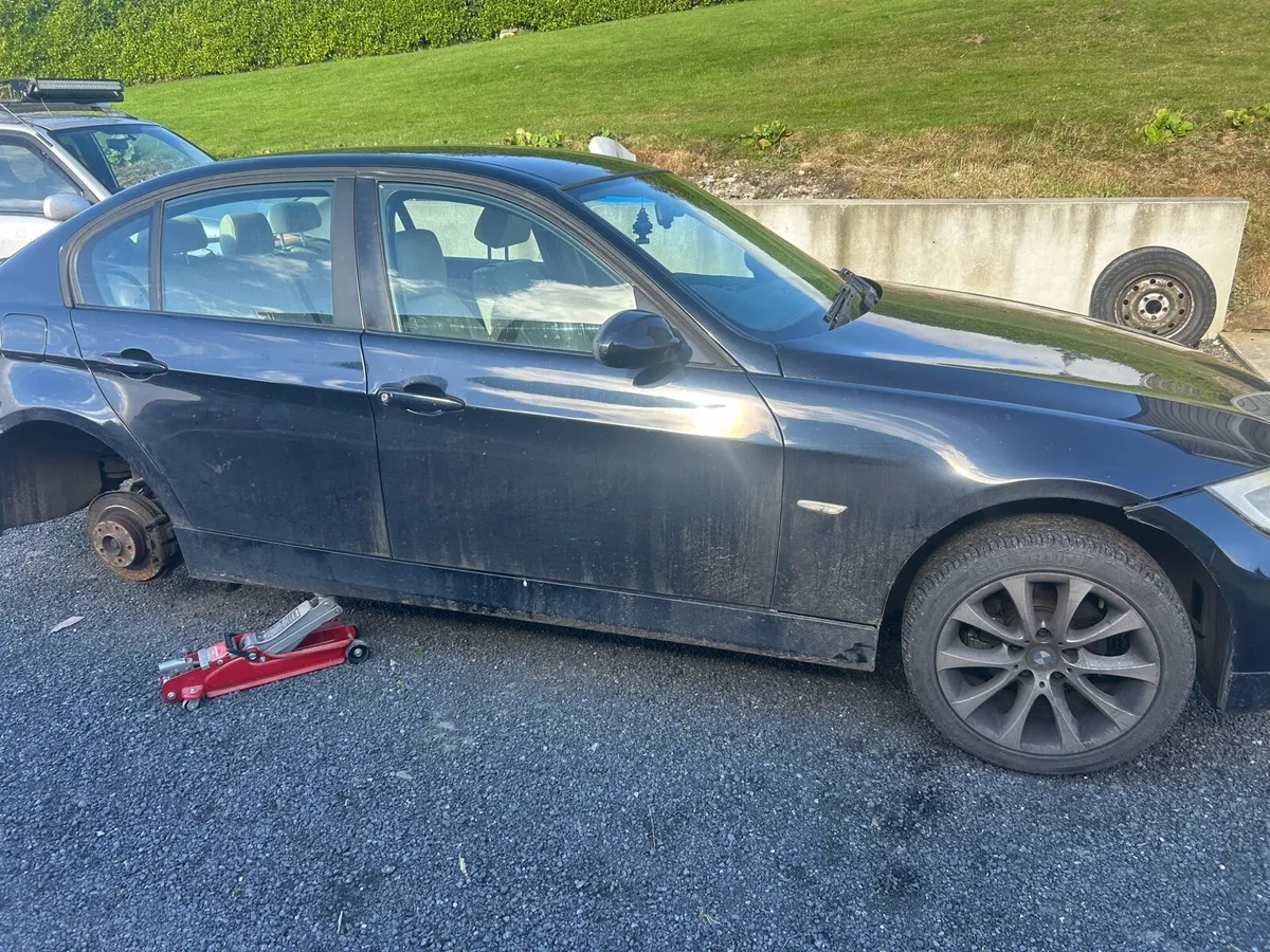 BMW 318d - Image 1