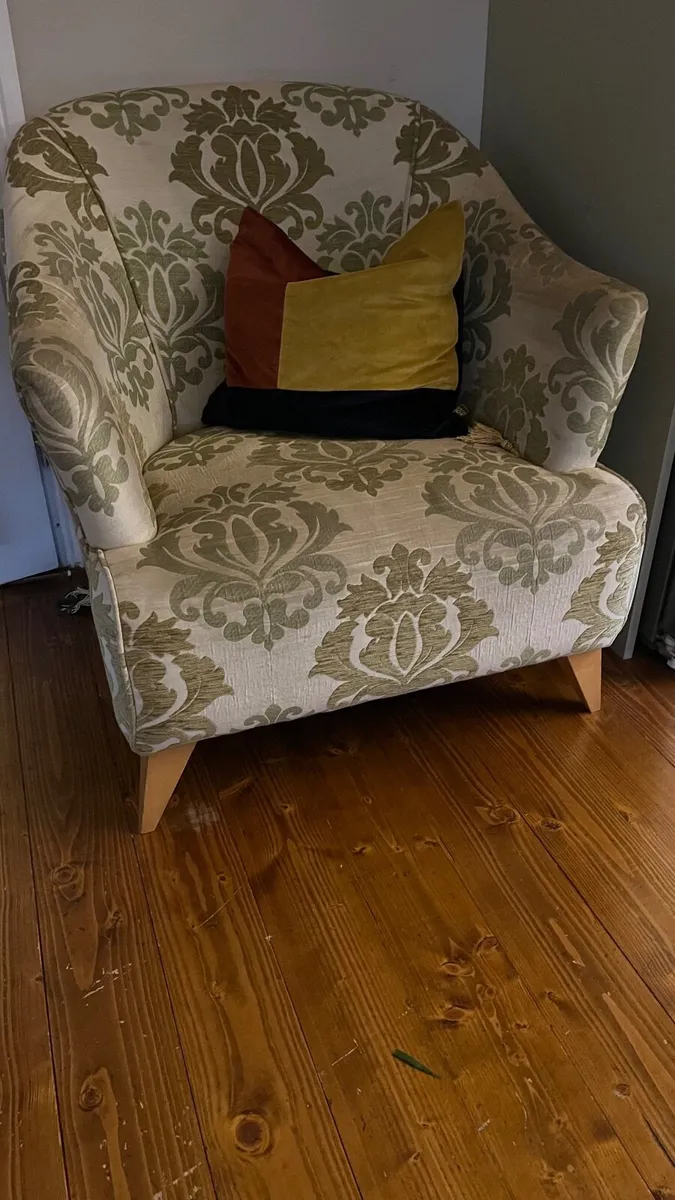 Arm chair - Image 1