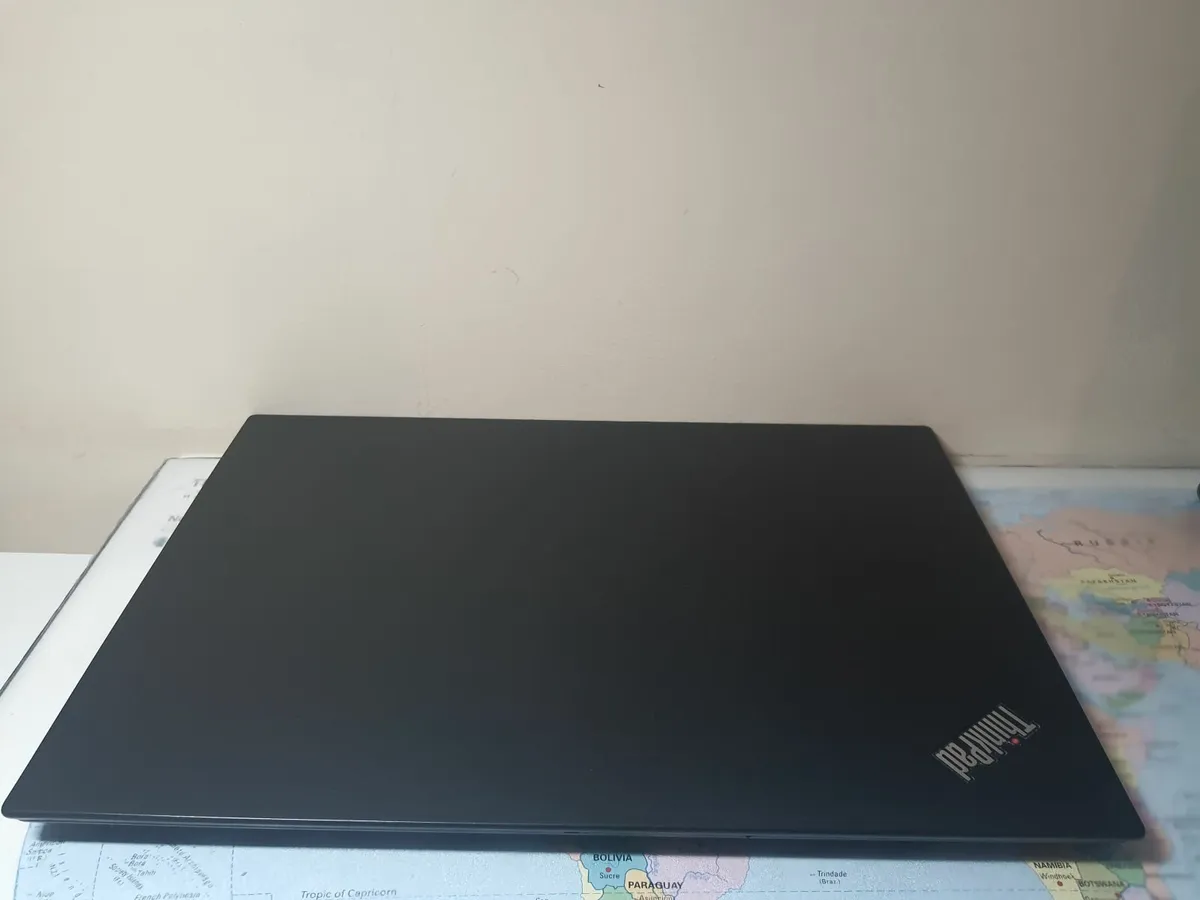 Lenovo ThinkPad T490s i5 8th gen 8/256GB SSD Lapto - Image 2