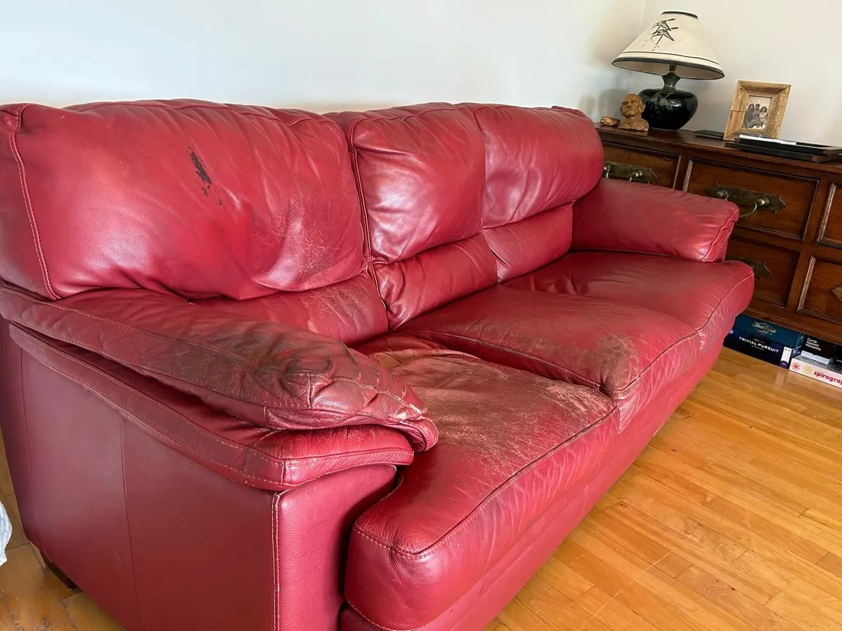 Three seater leather sofa - Image 2