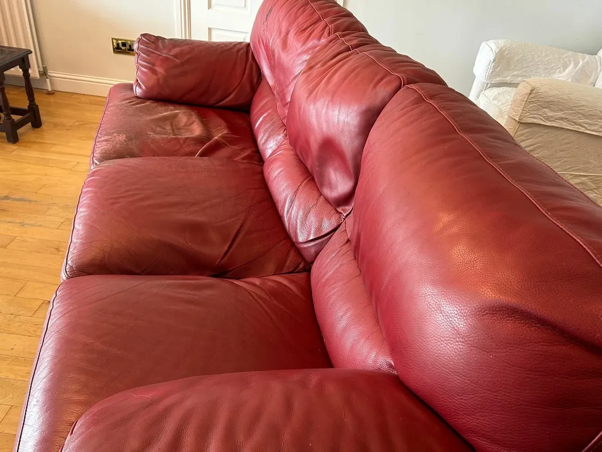 Three seater leather sofa - Image 4