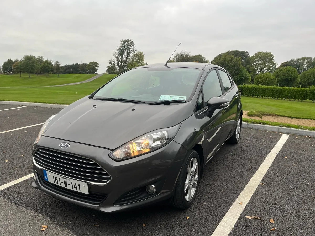 2016 Ford fiesta zetec * low mileage * - Image 2