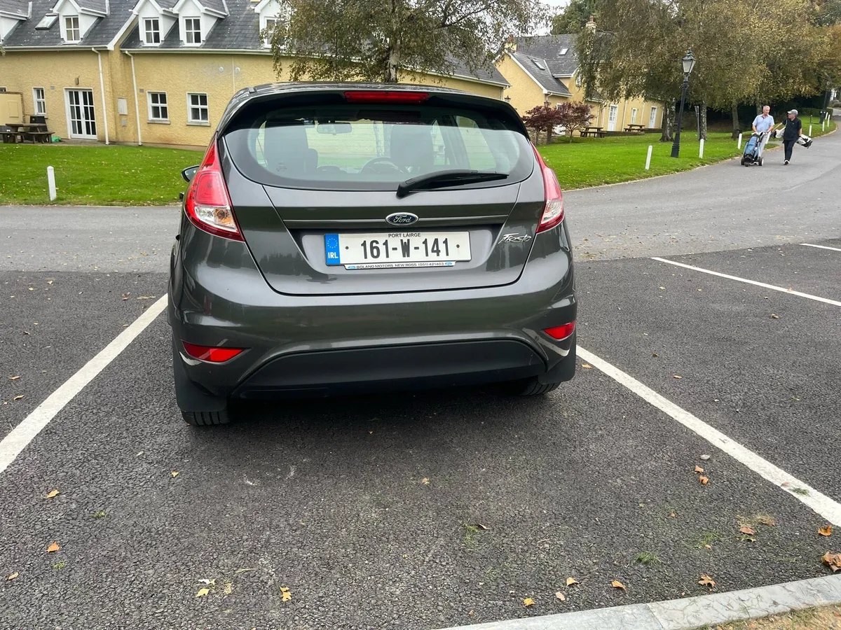 2016 Ford fiesta zetec * low mileage * - Image 4