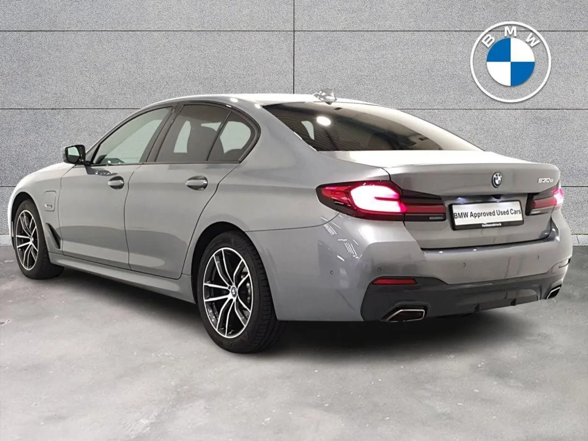 BMW 5 Series 530e M Sport Saloon - Image 3