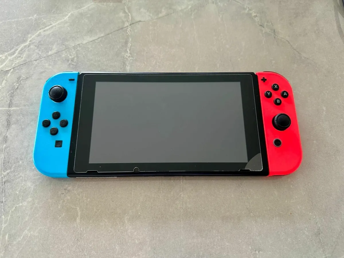 Nintendo Switch + 128GB SD + Accessories - Image 3