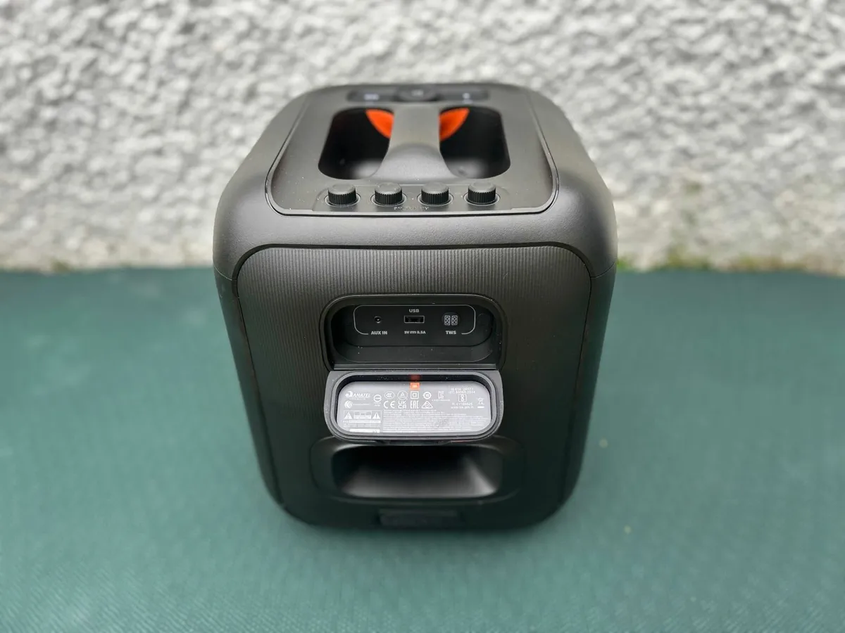 JBL PARTYBOX ENCORE [karaoke] - Image 2