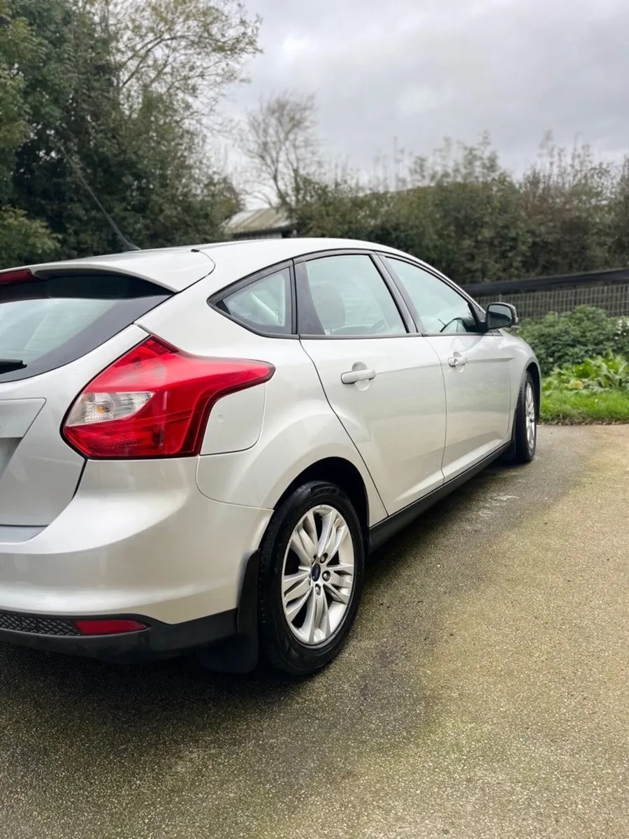 Ford Focus 141 EDGE 1.6 TDCI - Image 2