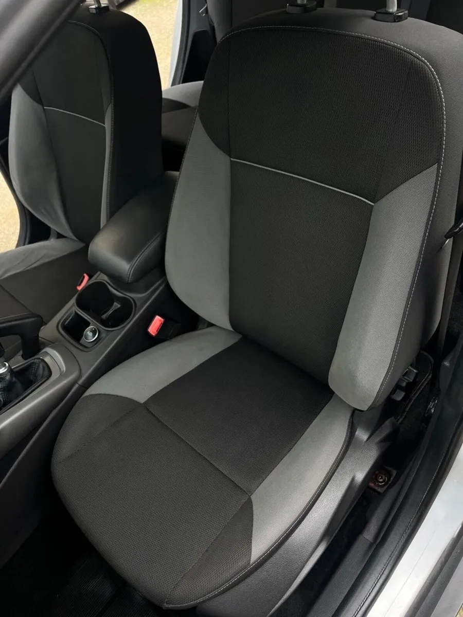 Ford Focus 141 EDGE 1.6 TDCI - Image 3