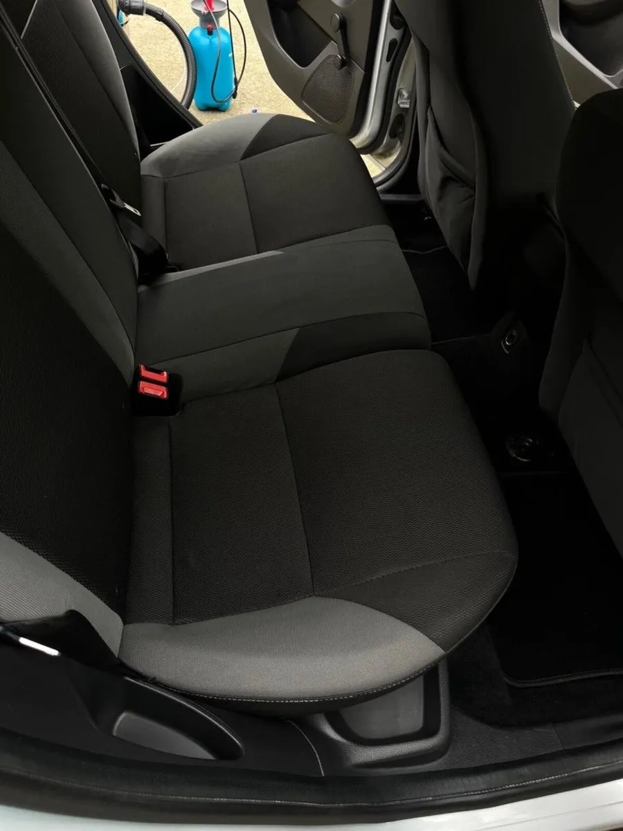 Ford Focus 141 EDGE 1.6 TDCI - Image 4