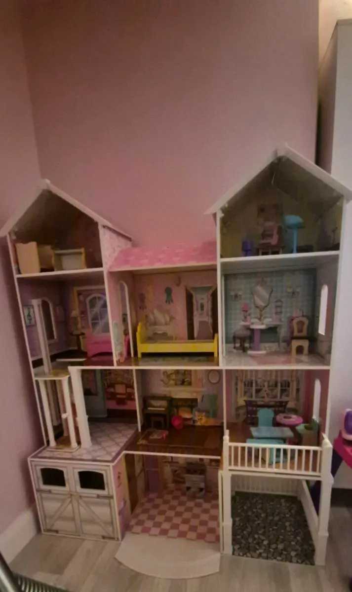 DOLLS HOUSE - Image 2