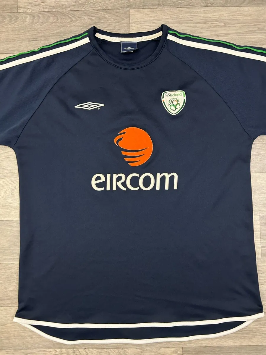 Vintage 00s Umbro Ireland Training Jersey Shirt L - Image 2