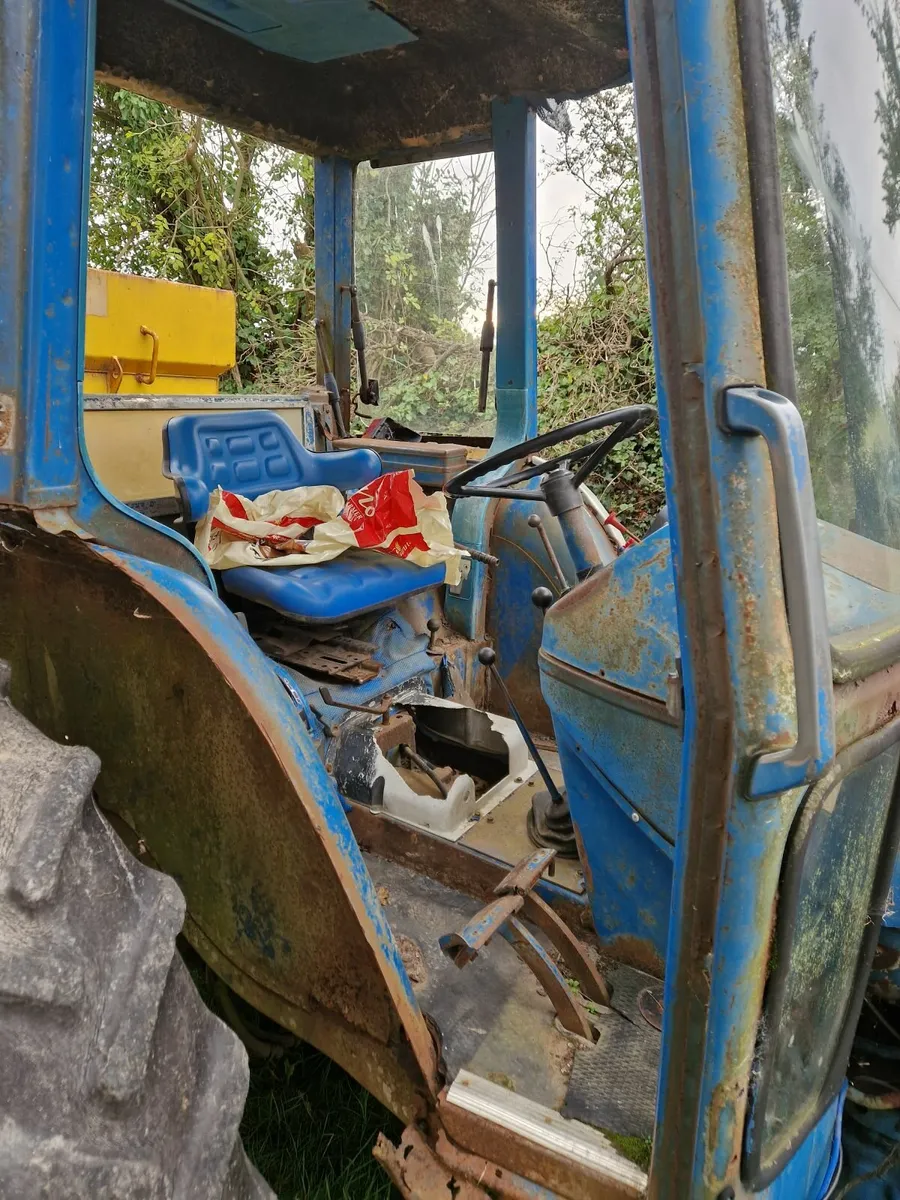 Tractor and Dump trailer - Image 2