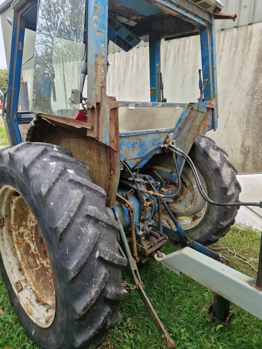 Tractor and Dump trailer - Image 3
