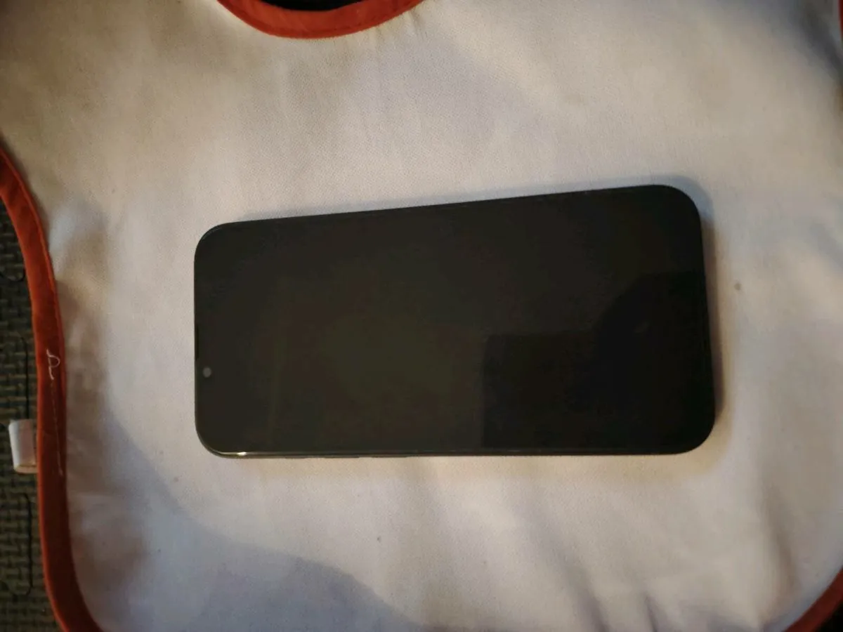 IPhone 16e Brand New - Image 1