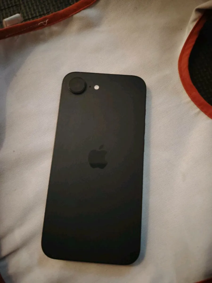 IPhone 16e Brand New - Image 2