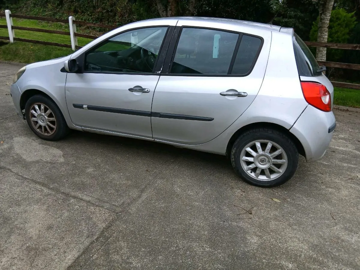Renault Clio 1.2 - Image 2