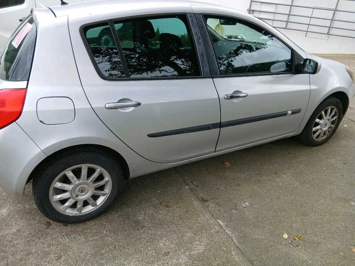 Renault Clio 1.2 - Image 3