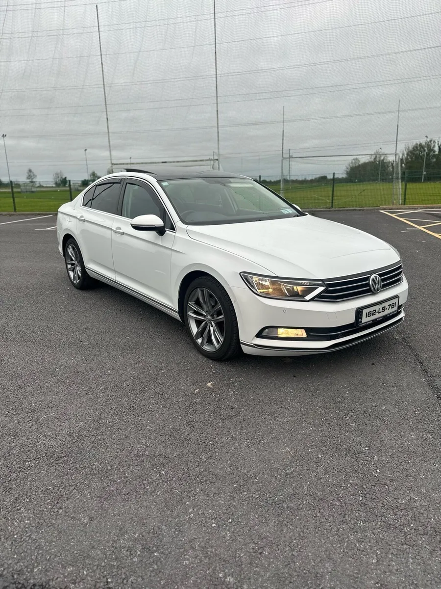 Volkswagen Passat - Image 1