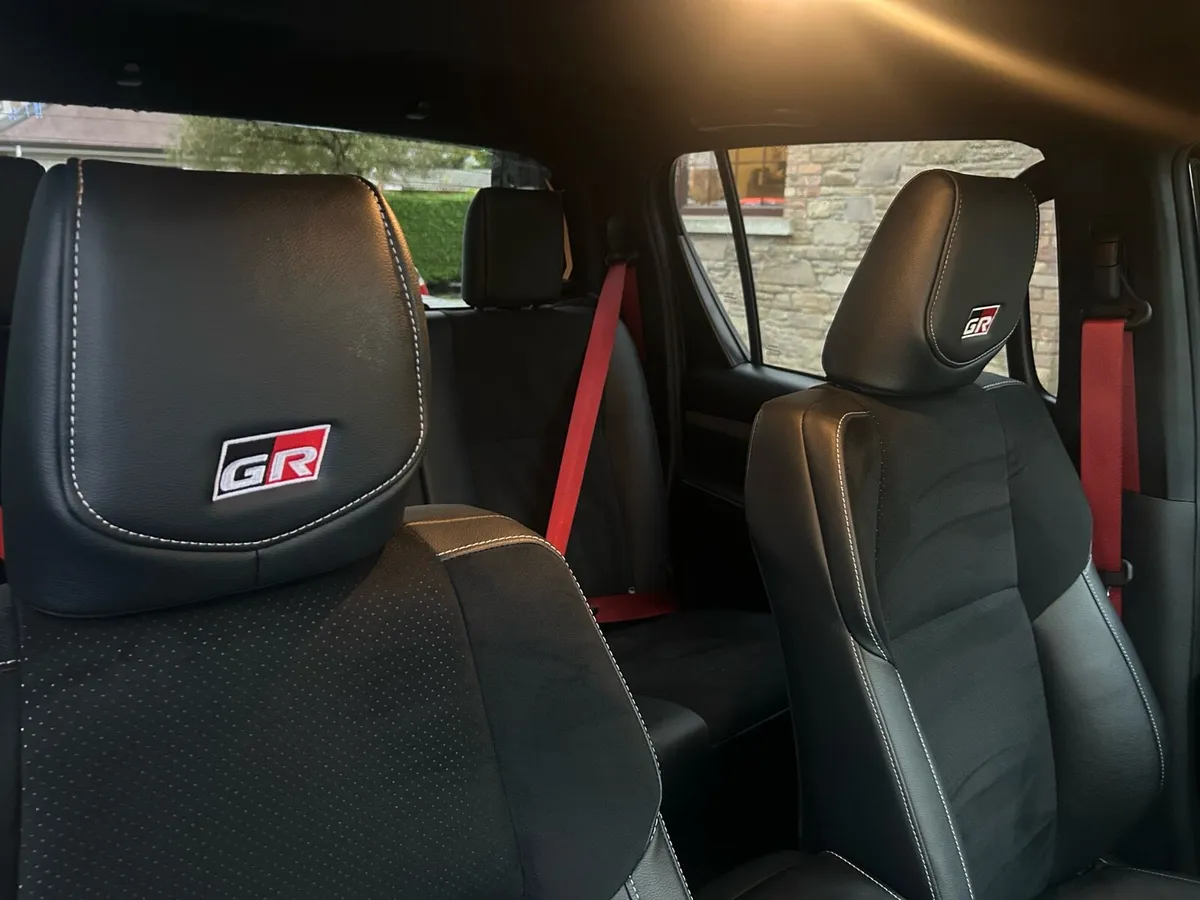 Toyota Hilux GR - Image 4