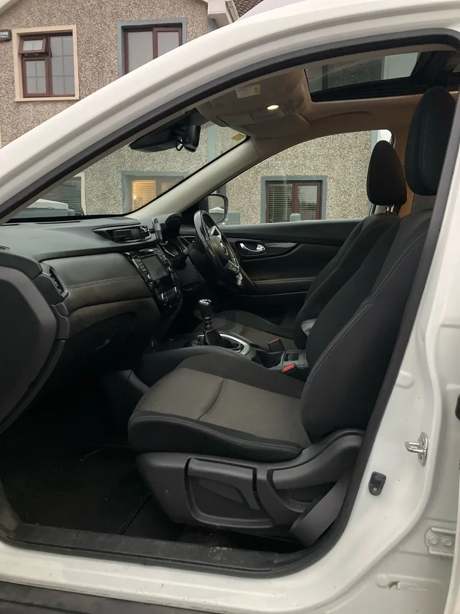 2020 xtrail 150 bhp mint being traded in quick sal - Image 3