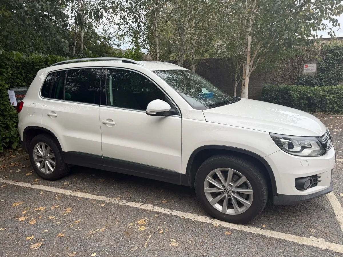 Volkswagen Tiguan low mileage new tyre - Image 2