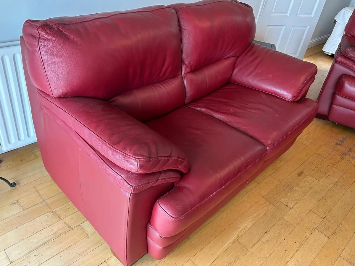 Two-seater red leather sofa - Image 2