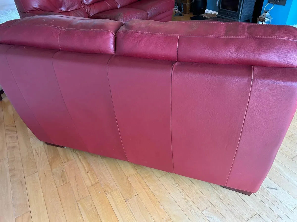 Two-seater red leather sofa - Image 4
