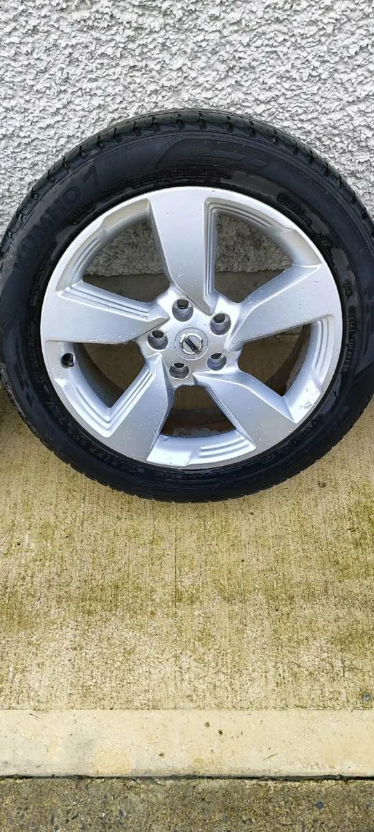 Nissan 18 inch alloy wheels - Image 3