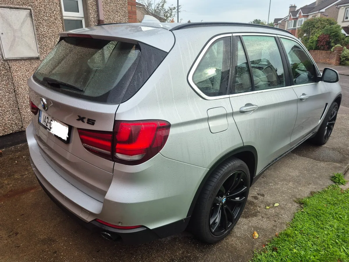BMW X5 2014 - Image 2