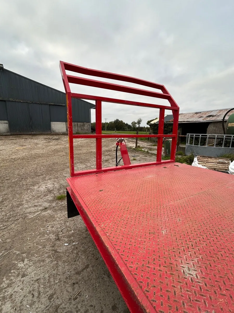 Broughan Bale Trailer - 28Ft 2 Years old - Image 4