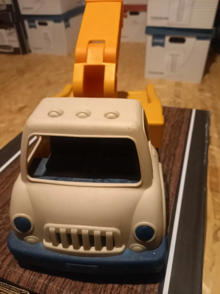 Toy tow truck - Image 2