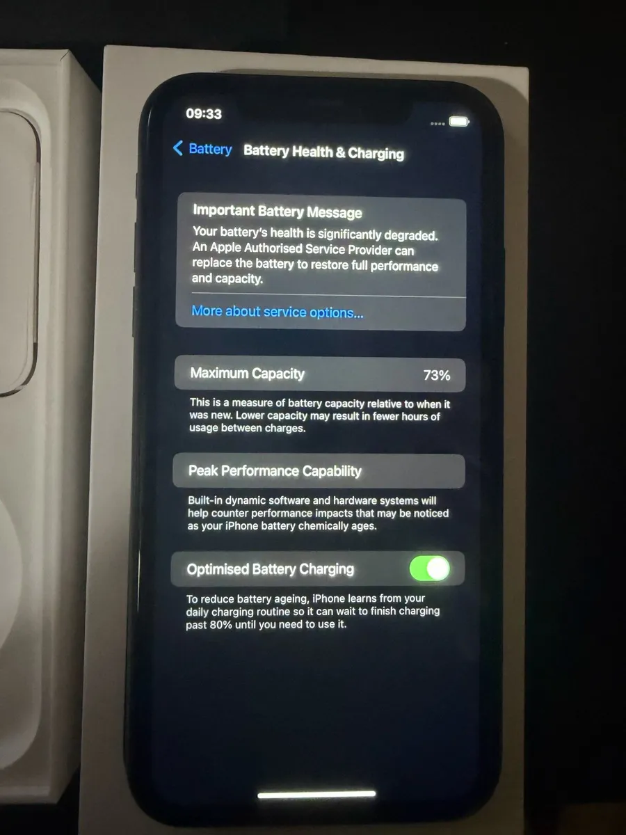 iPhone 11 - Image 3