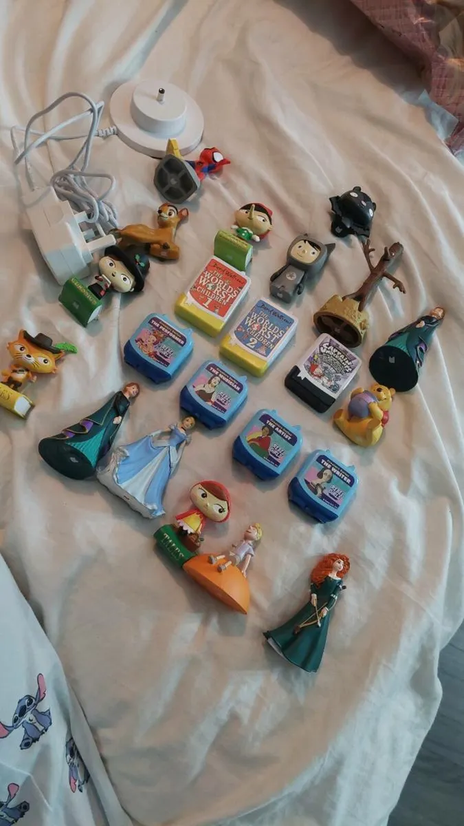 Tonie box and 22 tonies - Image 2