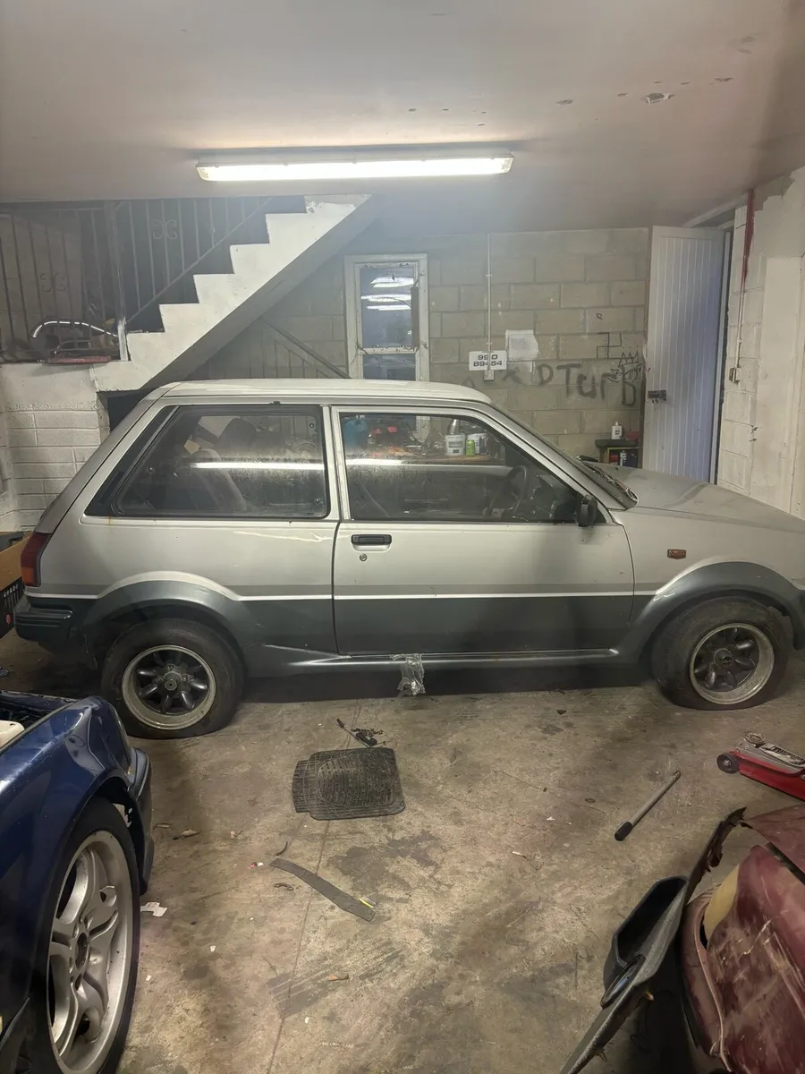 Toyota starlet - Image 3