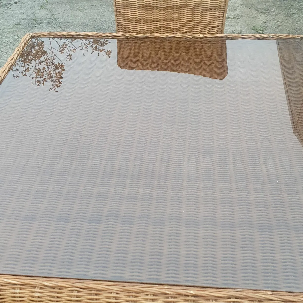 Dining Table and four chairs - Image 4