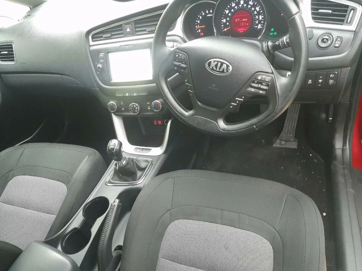 Kia ceed 1.6crdi 2 - Image 3