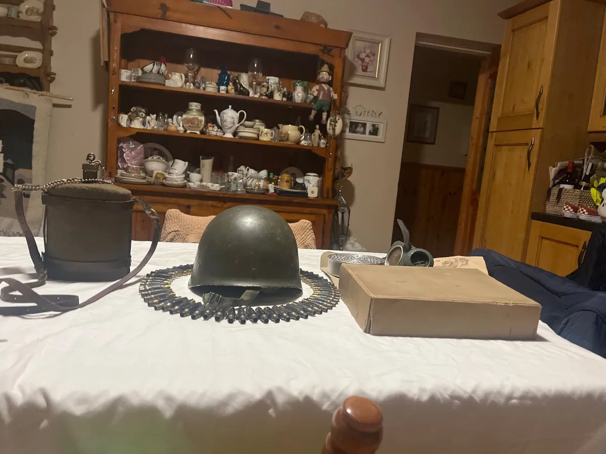 War memorabilia - Image 1