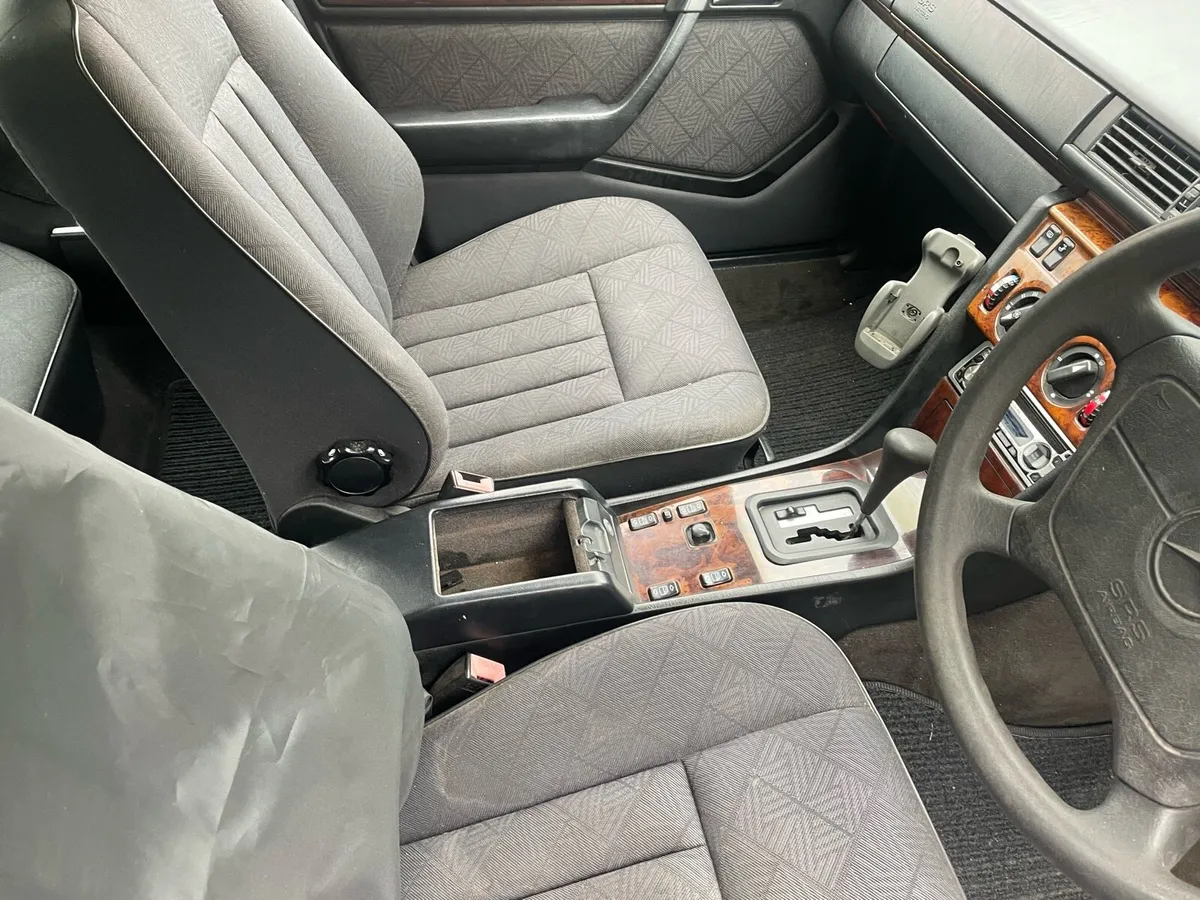 W124-2.0 Mercedes - Image 4