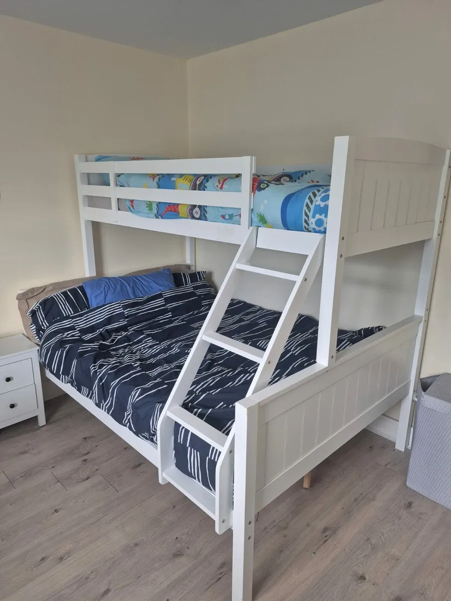 Double bunk bed - Image 1