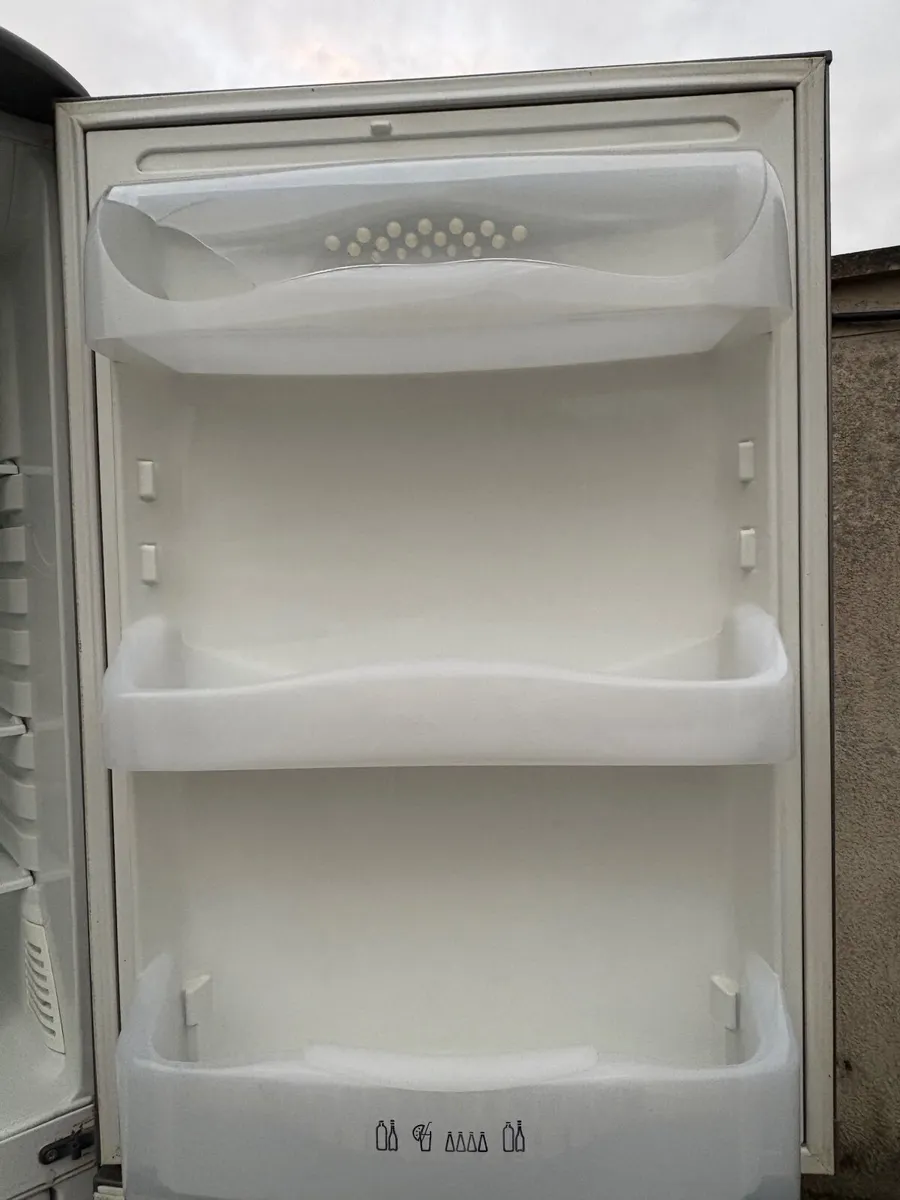 Fridge freezer - Image 2