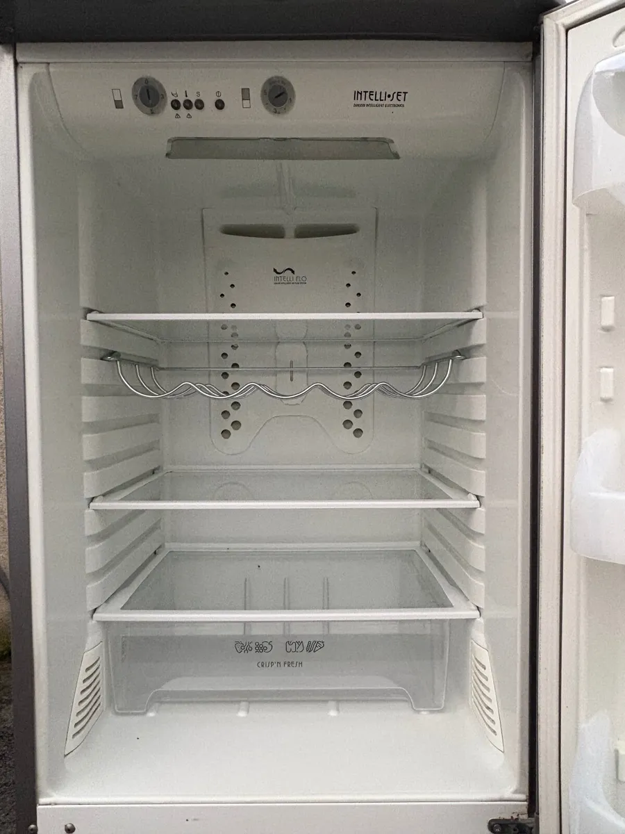 Fridge freezer - Image 4