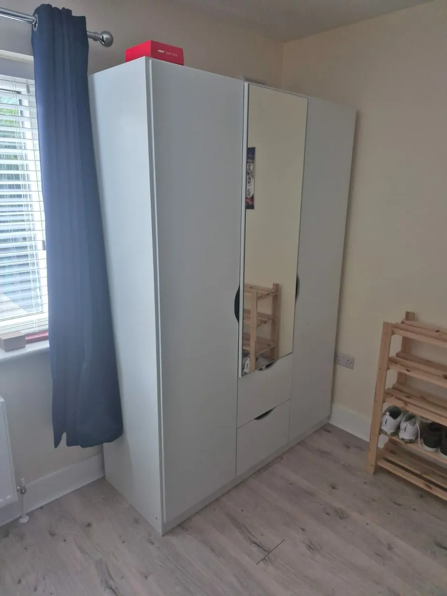 Wardrobe - Image 2