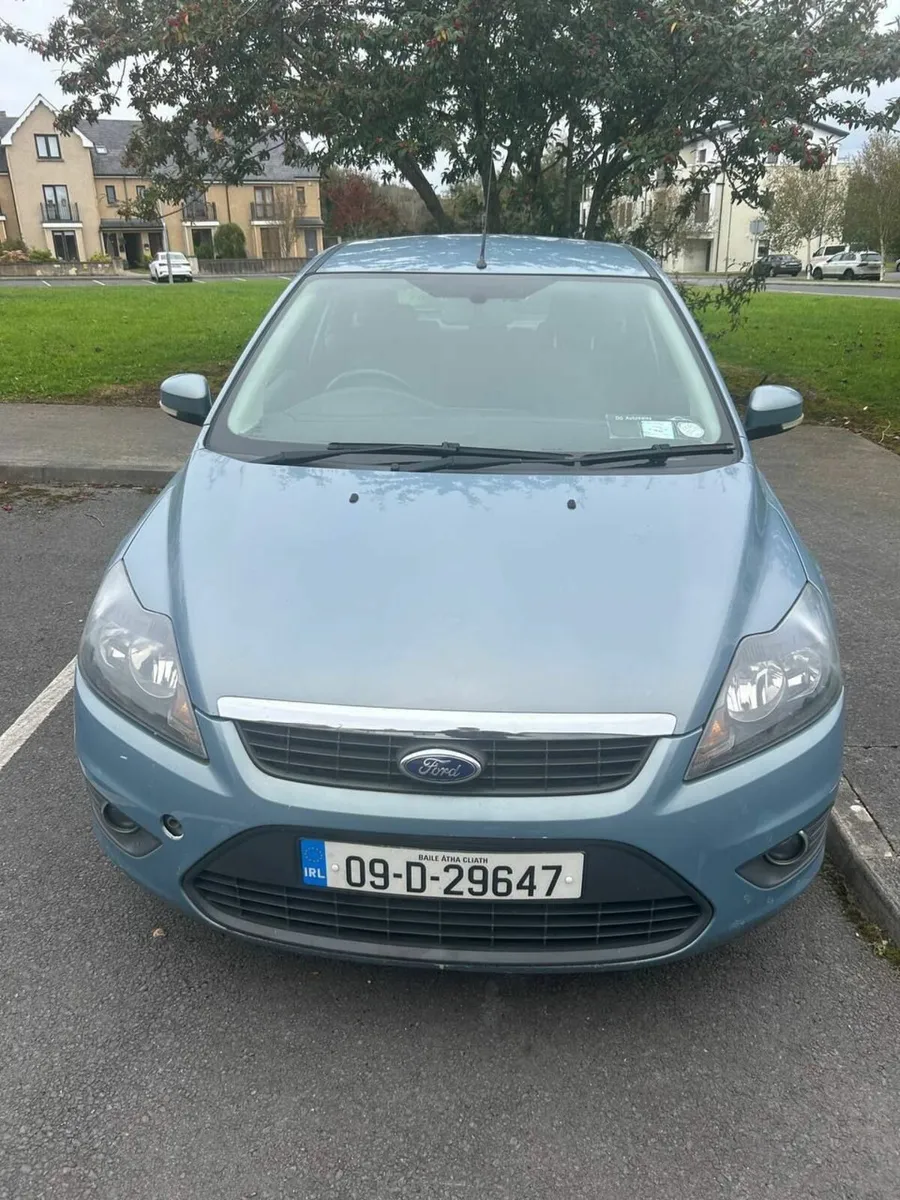 Ford Focus 2009 - Image 2