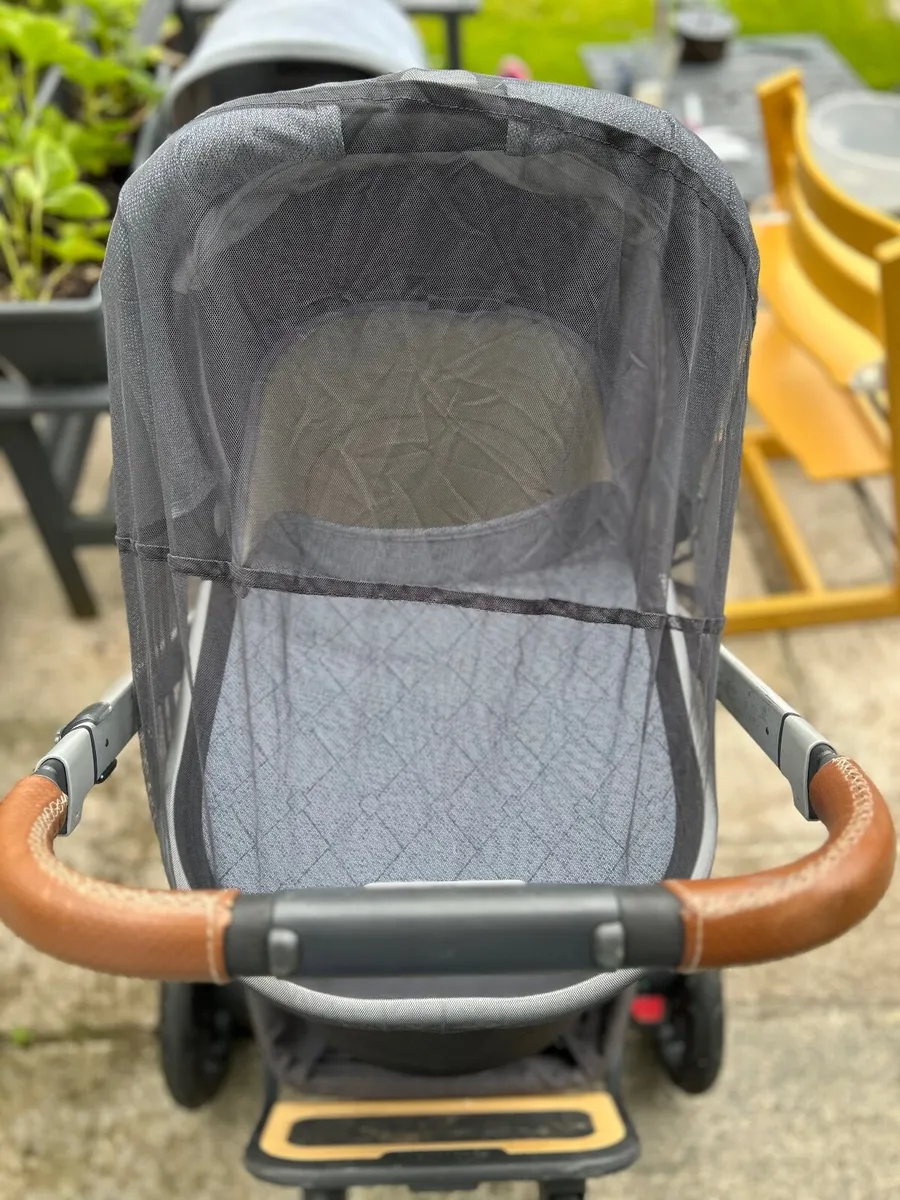 Uppababy V2 Travel System (bassinet & toddler sea) - Image 3