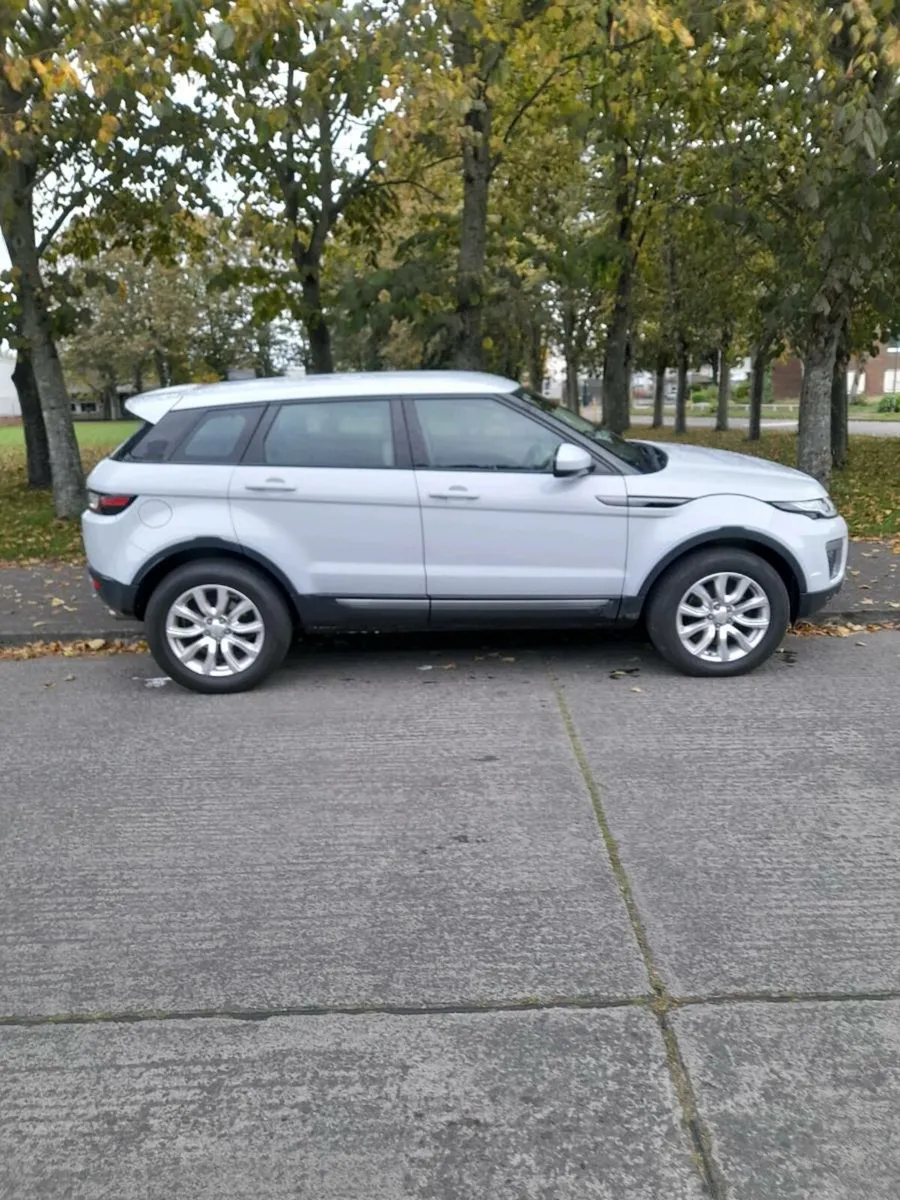 Range Rover Evoque 2016 low mileage - Image 4