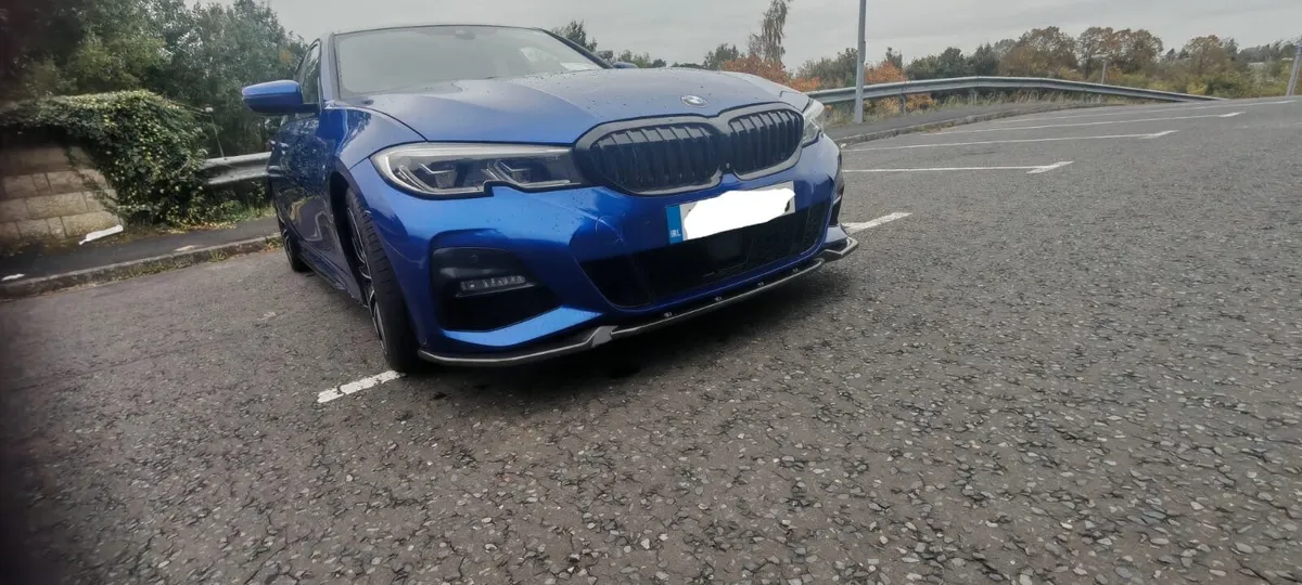 BMW 3-Series 2019 - Image 2
