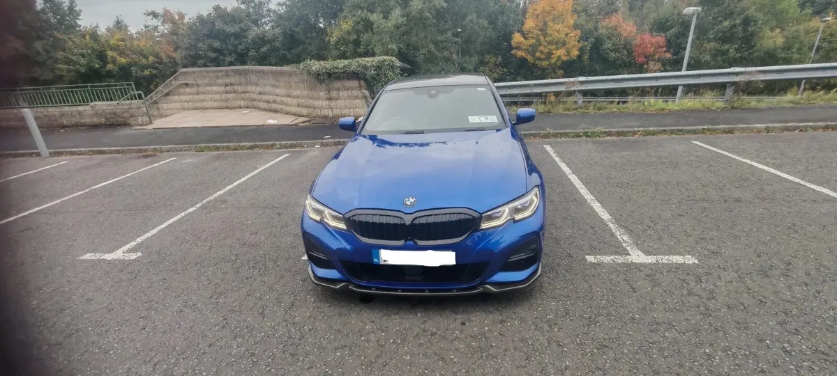 BMW 3-Series 2019 - Image 1